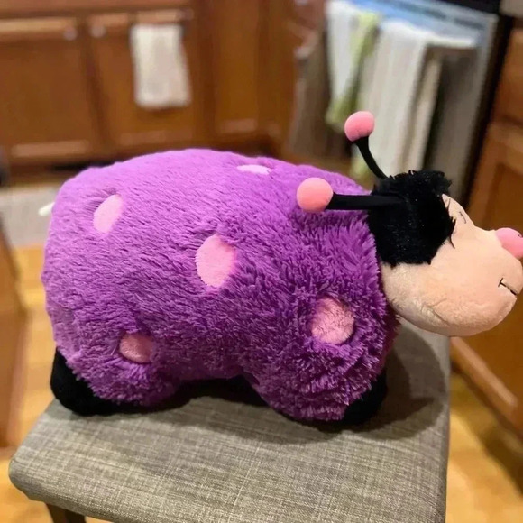 Adorable PILLOW PET - Adorable Purple and Pink Butterfly with Velcro closure. - Picture 5 of 15
